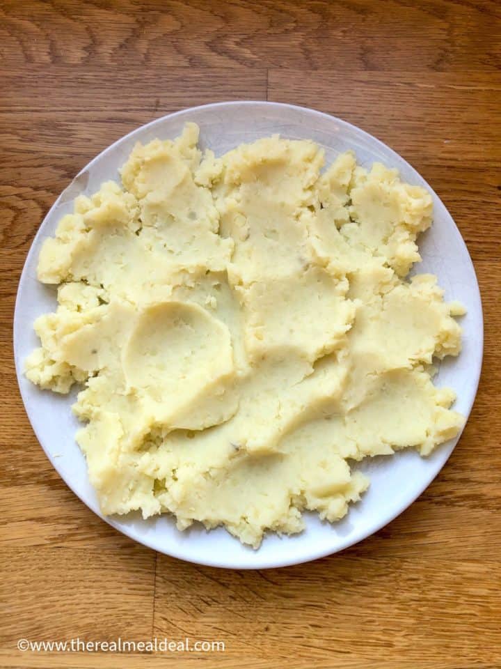 mashed potato cooling on plate